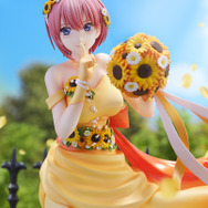 五等分の花嫁」中野一花をイメージカラー“黄”を基調にしたドレス姿で