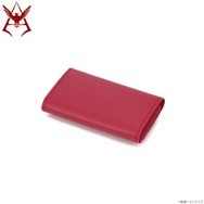 機動戦士ガンダム」ゴールドの“シャアマーク”が輝く！ 長財布、名刺