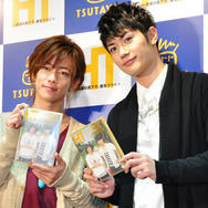 佐藤健＆三浦春馬、普段の会話は「大半が女性のこと！」 | cinemacafe.net