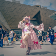 コスプレ】『東方Project』パチュリーが艶やかな表情で見つめてくる