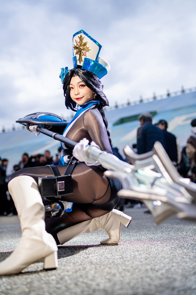 コスプレ】タイの美女がしなやかな肉体で魅せる『NIKKE』アイスローズ