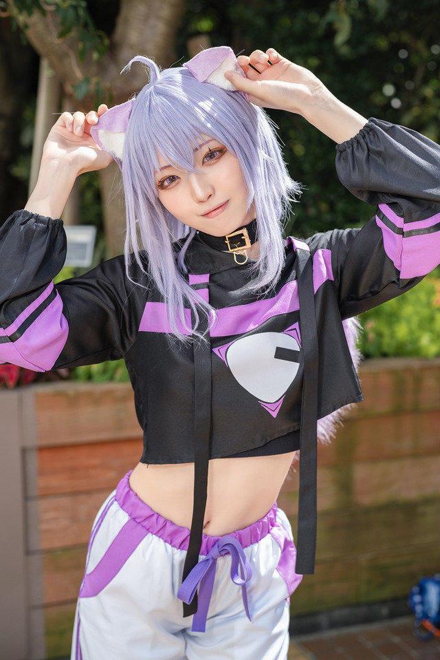 コスプレ】ホロライブ・猫又おかゆのいたずら猫っぽい表情が