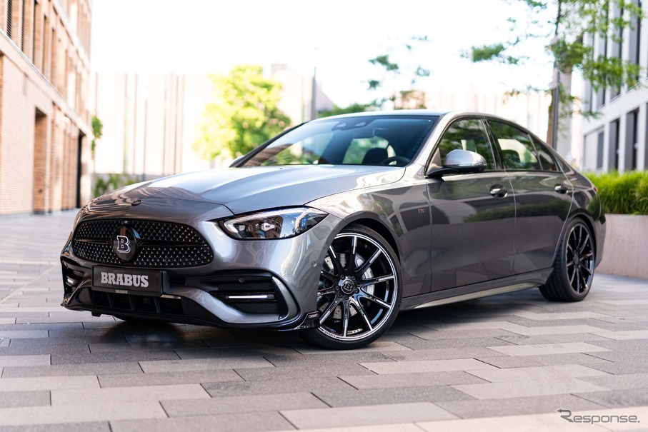 メルセデス・ベンツCLA」にオールブラックで仕立てた限定車 ベンツ純正