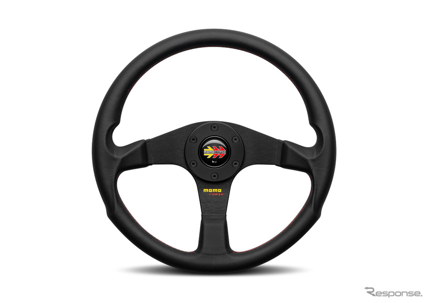 90年代の名作ステアリングが復活、「赤ステッチ」デザインの「MOMO