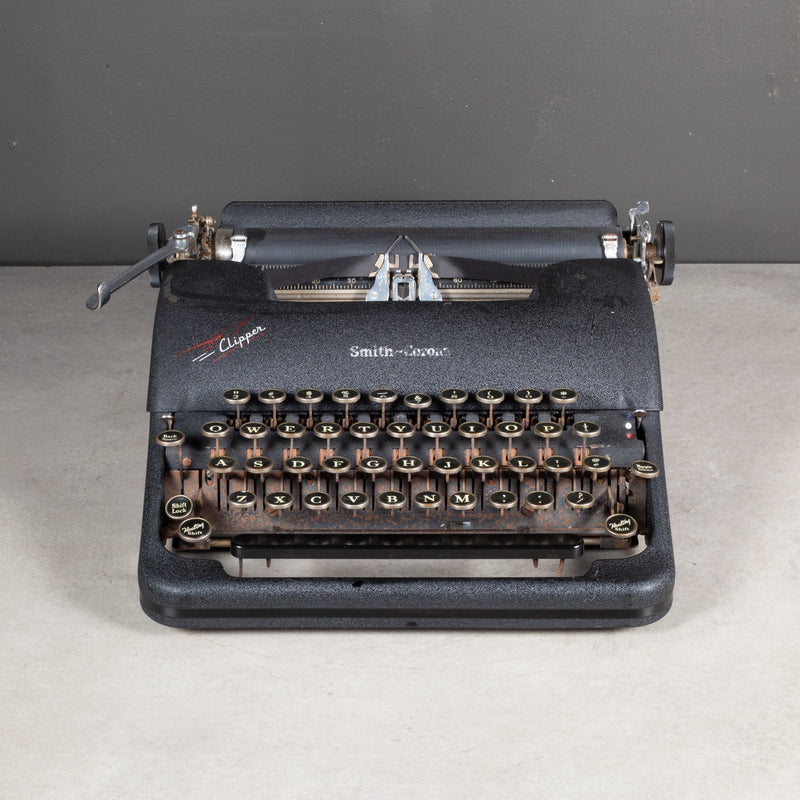 Vintage Smith-Corona Clipper Portable Typewriter c.1946 | S16 Home