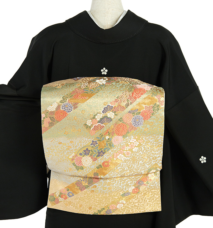 相良刺繍 黒留袖 No.CA-2277-Sサイズのレンタル｜きもの365