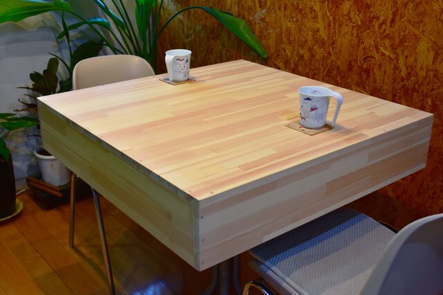 麻雀卓があっという間におしゃれなカフェテーブルに変身！全自動麻雀卓