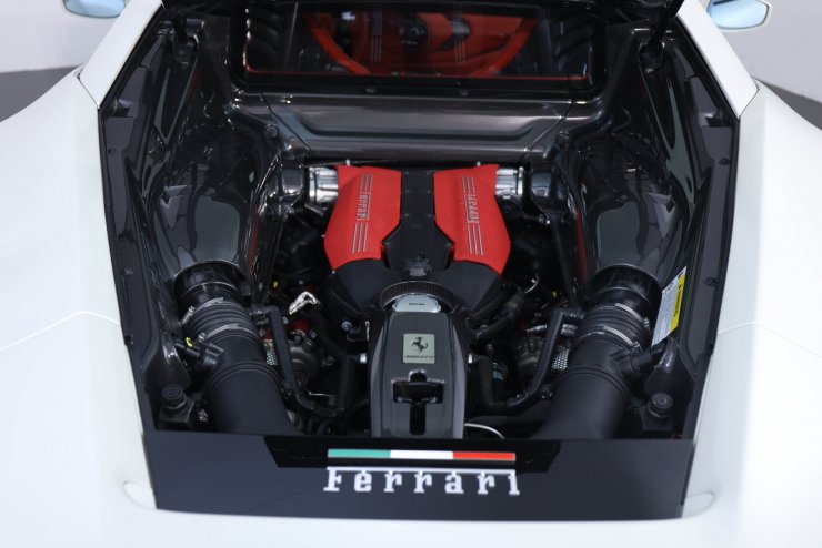 フェラーリ 488 GTB F1 DCT 正規ディーラー車 OP総額約650万円