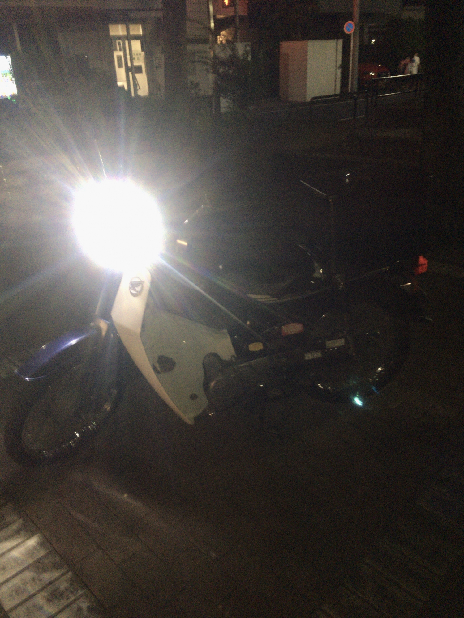 C50CM2 スーパーカブ50 カスタムに取り付け／ミニバイク用LEDヘッド