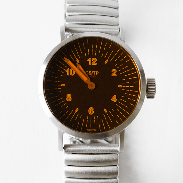 オレンジのクリアガラスがお茶目さも演出、GS/TPのGOLIASHシリーズに