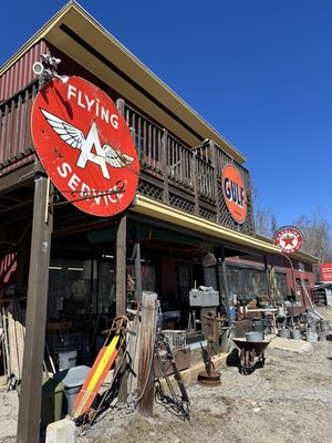 VINTAGE JUNKY - Updated February 2026 - 17 Photos - 680 Glen Ave