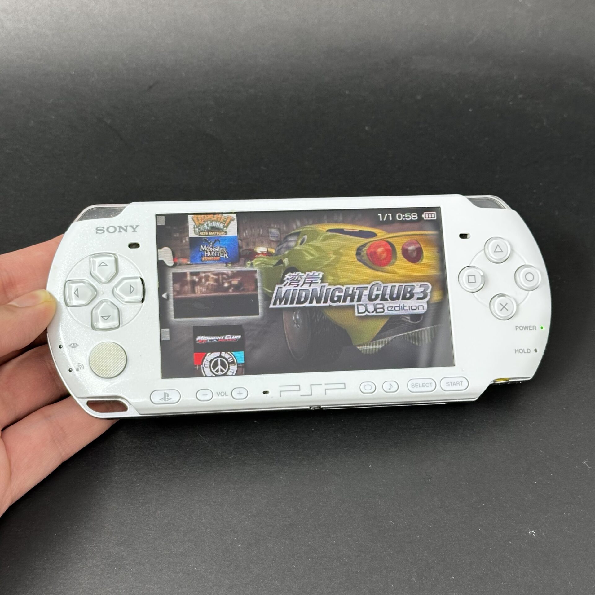PSP 3000 (128GB) – 1050 Games | Pearl White – Samtendo