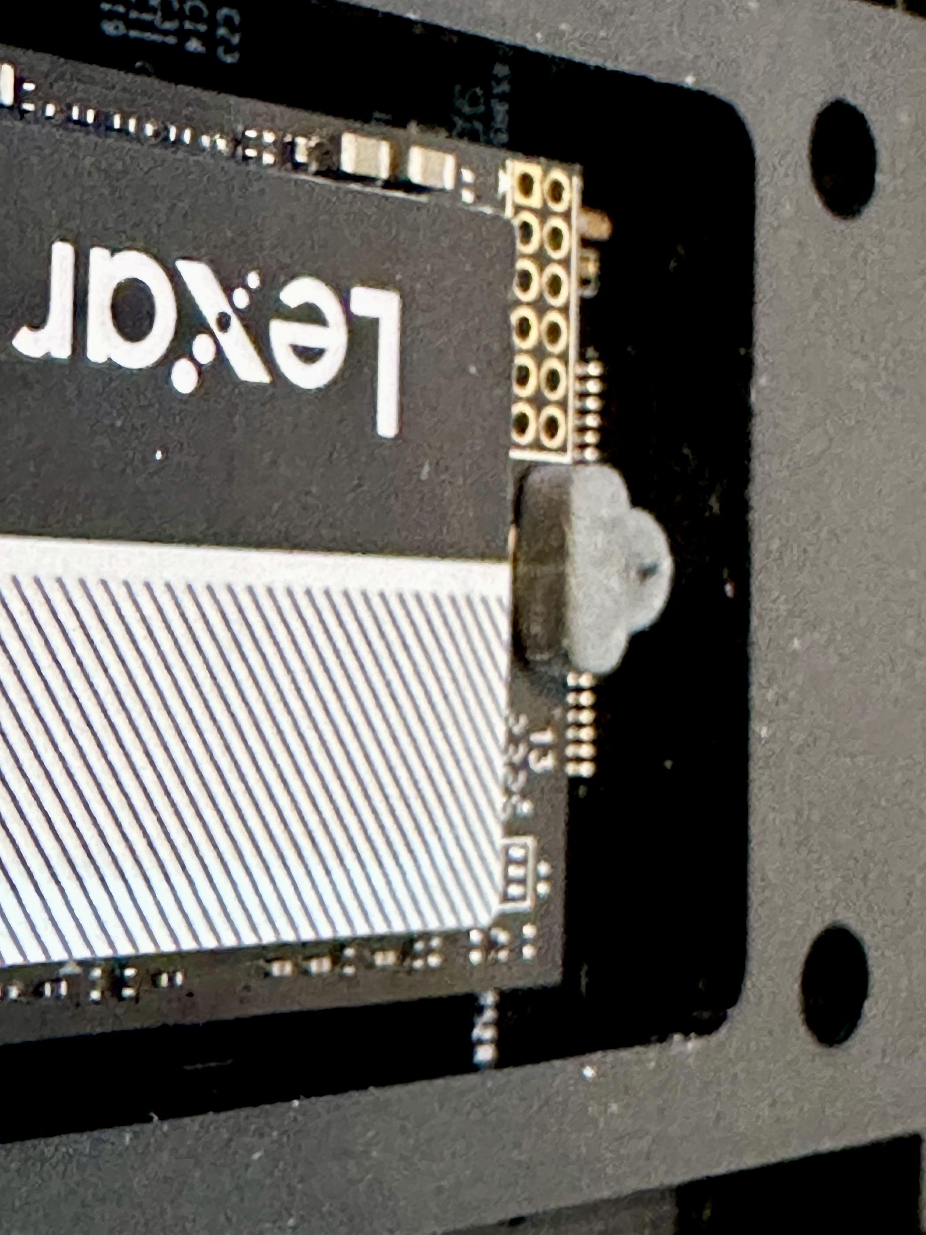 Zike USB4 NVMe enclosure + Lexar NM790 4TB M.2 NVMe SSD