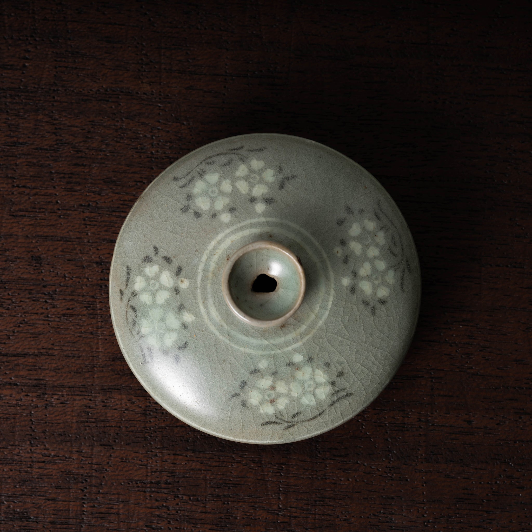 高麗 青磁象嵌牡丹紋油壺 – 燦禾 SANKA