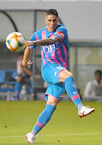 写真・画像】トーレス最後の勇姿 世界的スター、鳥栖で引退 | 行政