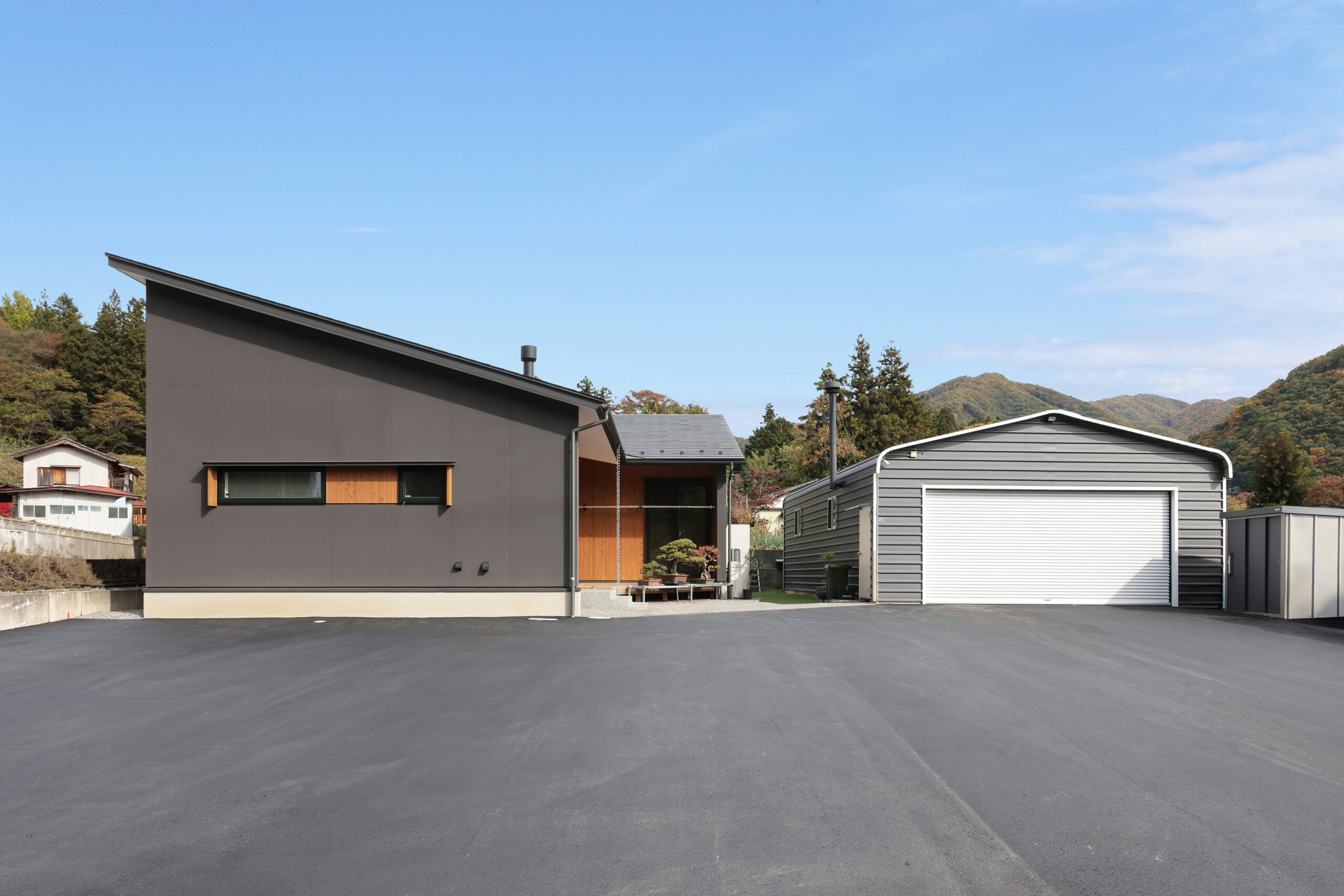 土間に薪ストーブがある平屋｜エアコン1台で快適な家【沼田市】｜斉藤