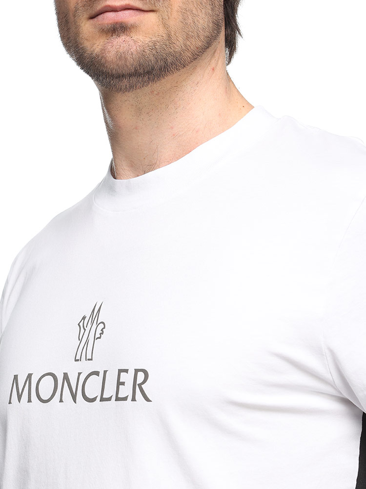 MONCLER (モンクレール) クラシックロゴ クルーネック 半袖 Tシャツ