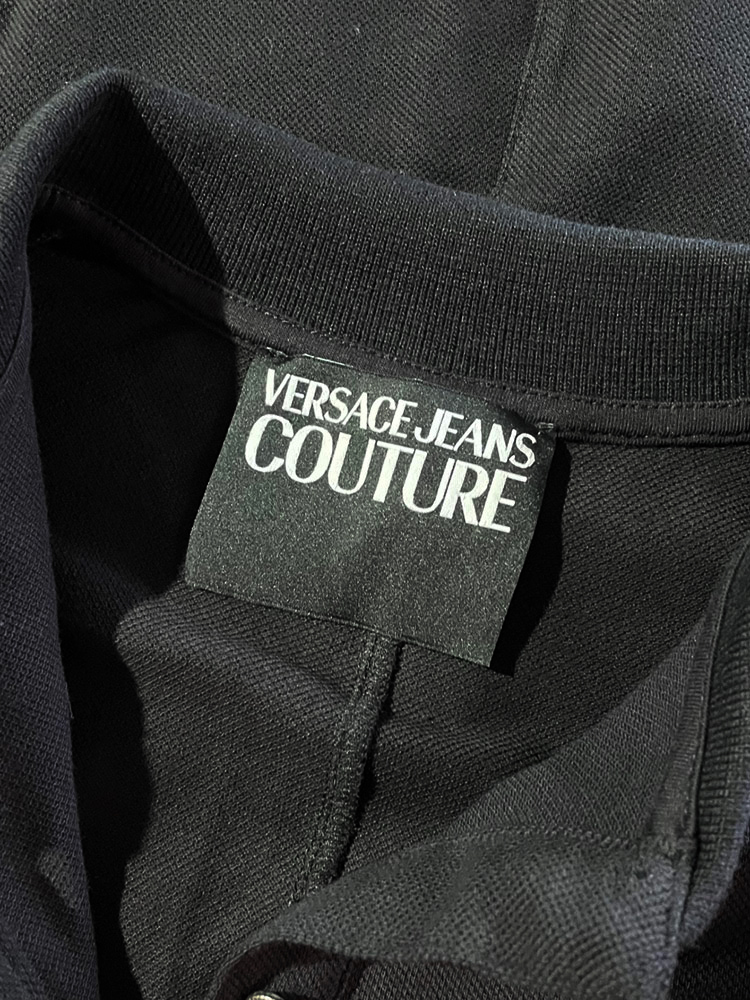 VERSACE JEANS COUTURE (ヴェルサーチェ ジーンズ クチュール) 胸ロゴ