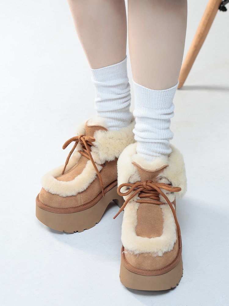 UGG (アグ) スエード ボア レースアップ ショートブーツEsmee Lace Up