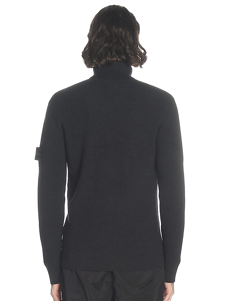 STONE ISLAND (ストーンアイランド) 袖ロゴ タートルネック リブニット