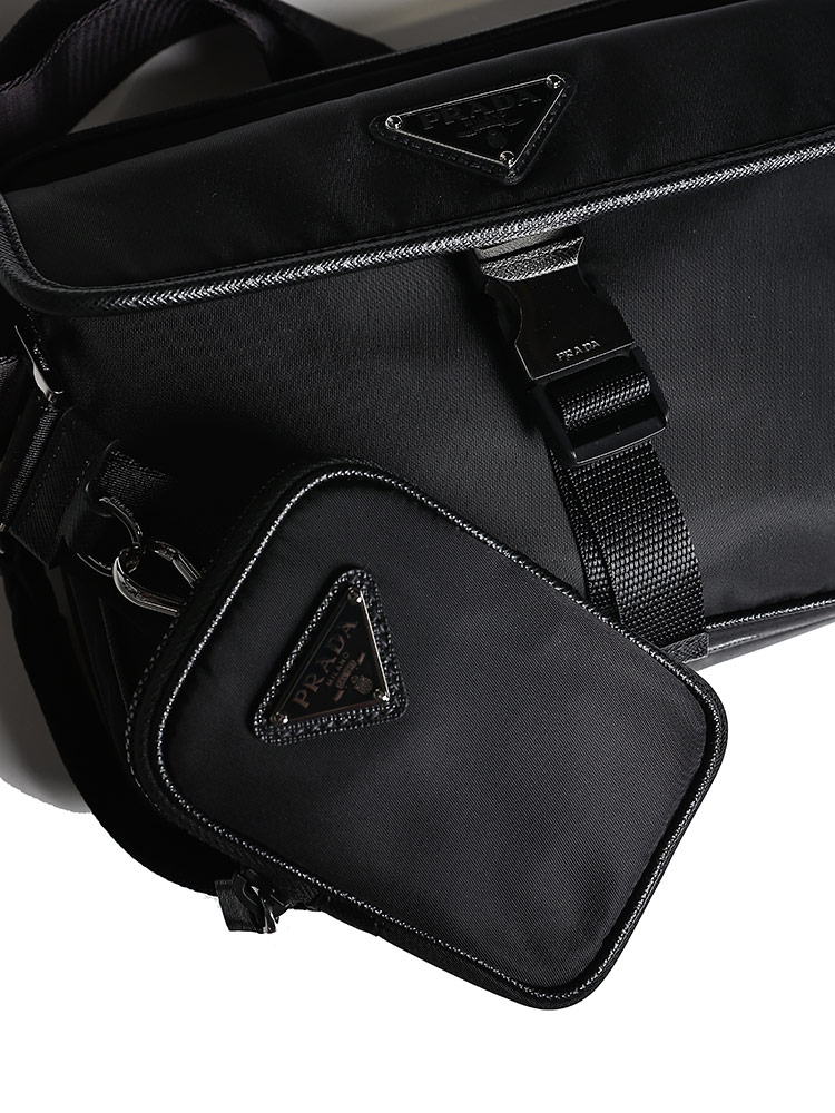 PRADA (プラダ) ナイロン ロゴ 着脱ミニポーチ付き ショルダーバッグ