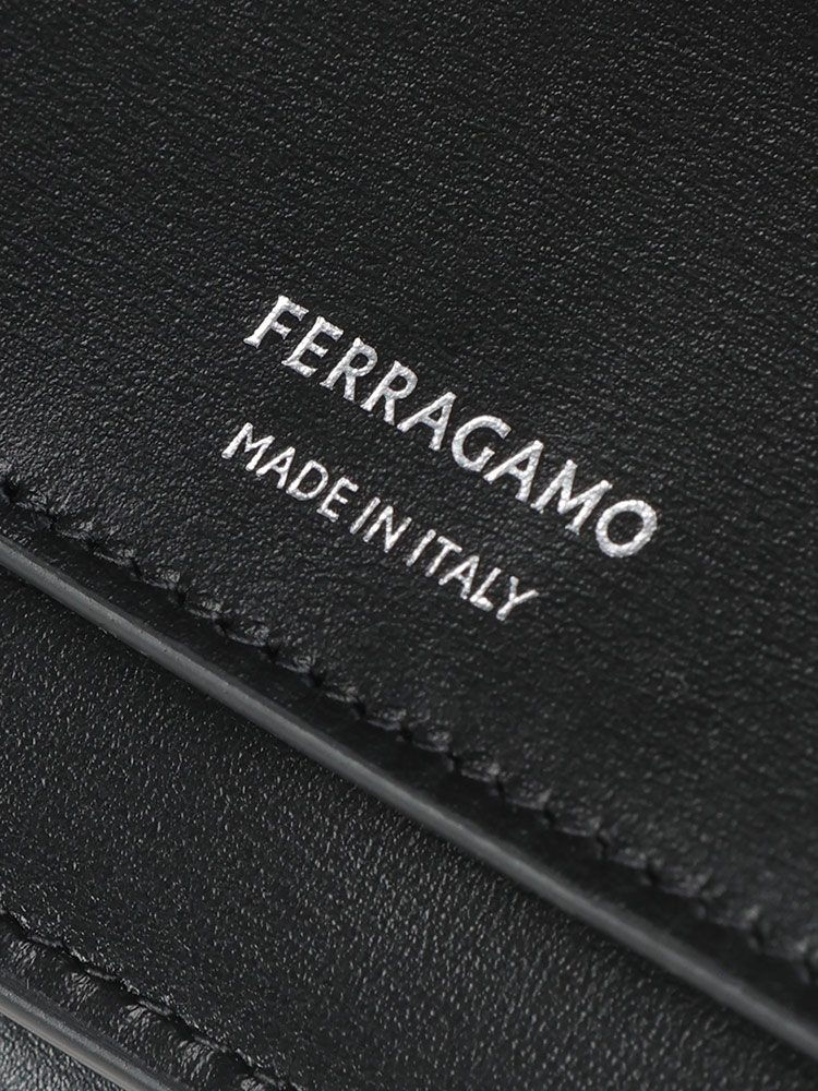 Salvatore Ferragamo (サルヴァトーレフェラガモ) ロゴ 三つ折り ミニ
