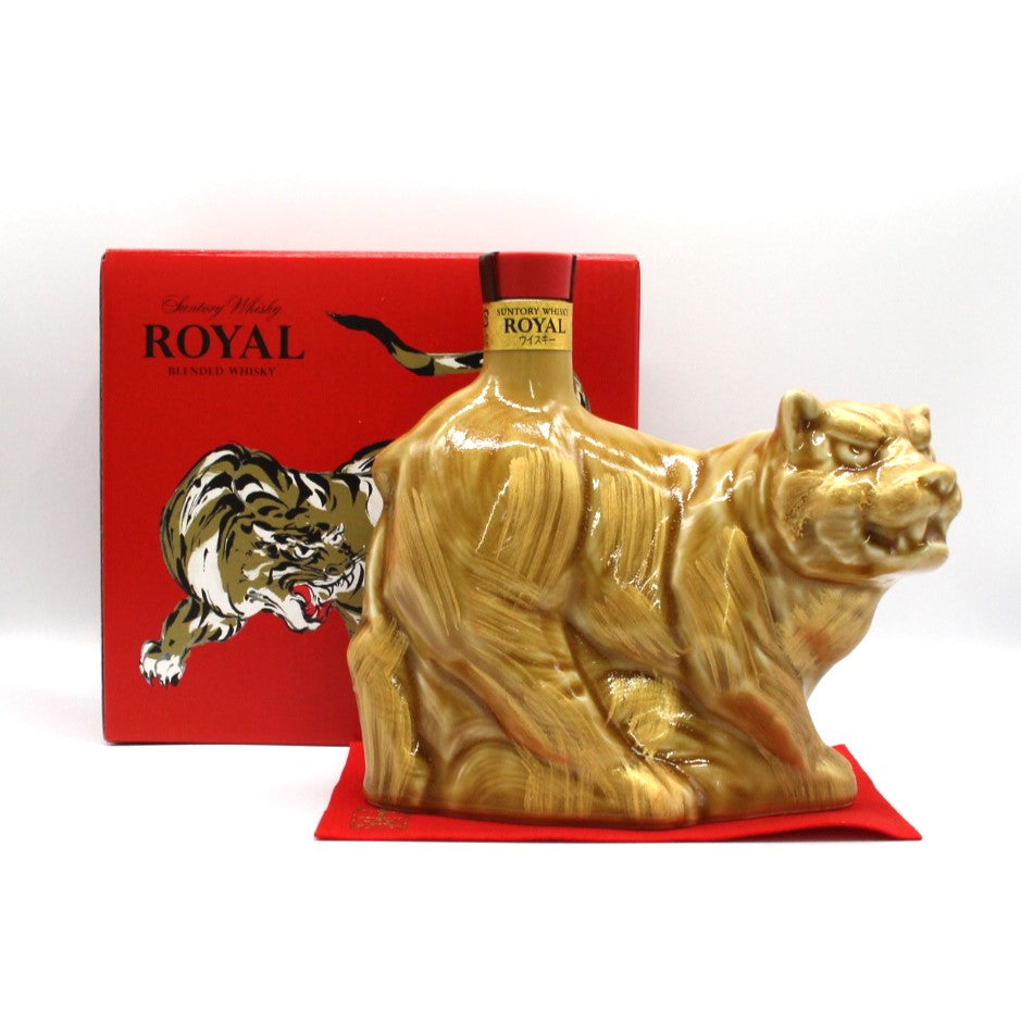 サントリー ウイスキーローヤル 干支 寅歳 2022年 600ml 陶器ボトル 43