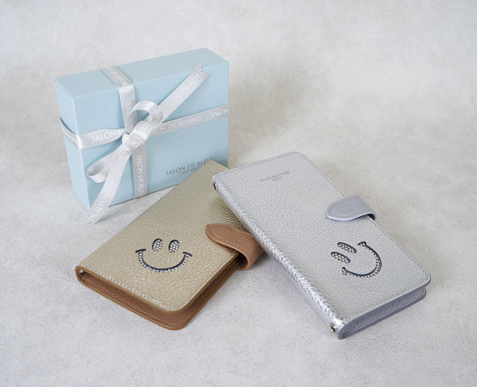 スマイル 多機種対応 手帳型スマホケース 1981