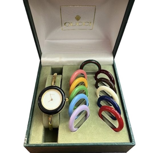 GUCCI グッチ チェンジベゼル バングルウォッチ クォーツ 腕時計 不働
