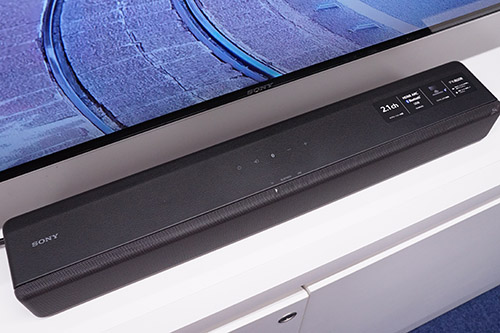 お手軽設置でテレビの音をイイ音で！ソニー サウンドバー「HT-S200F