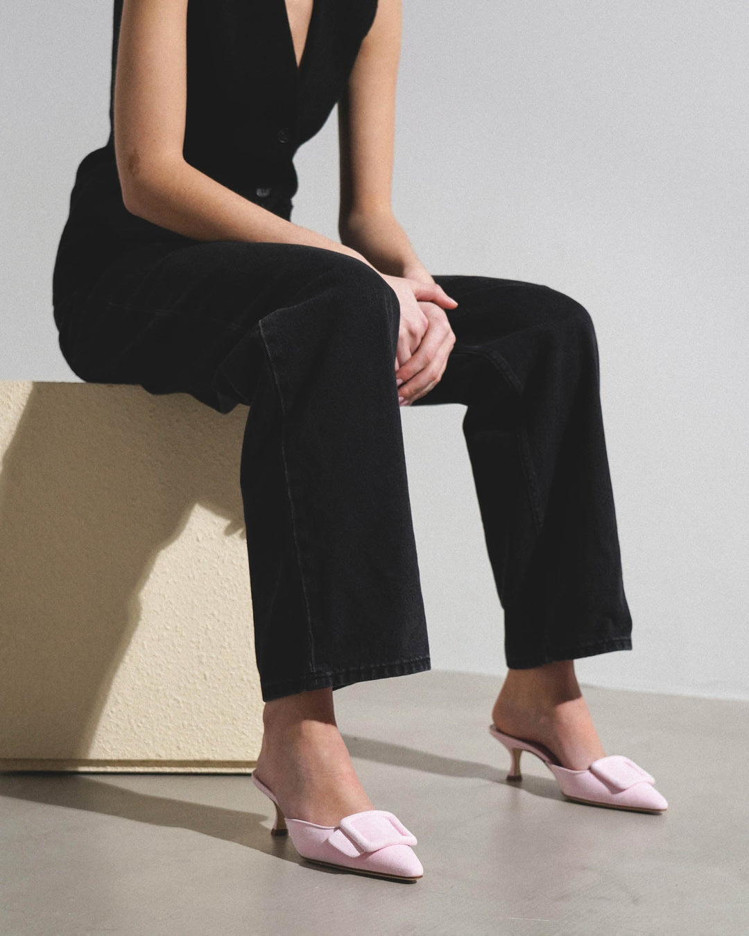 Manolo Blahnik | Maysale 50 pink suede mules | Savannahs