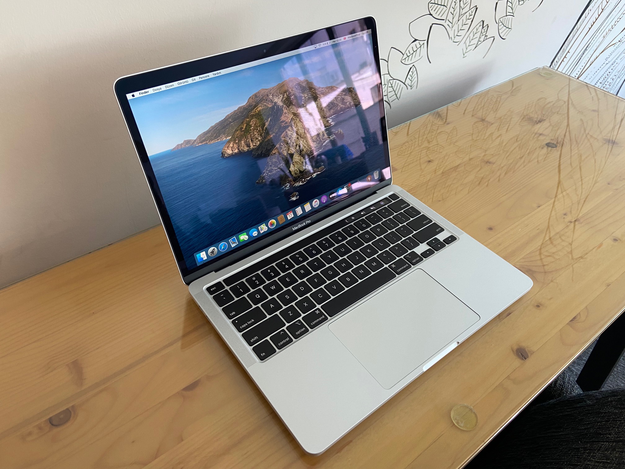 MacBook Pro 13” 2020 | i5 | 16 GB RAM | 512 GB SSD – Farklı Düşün