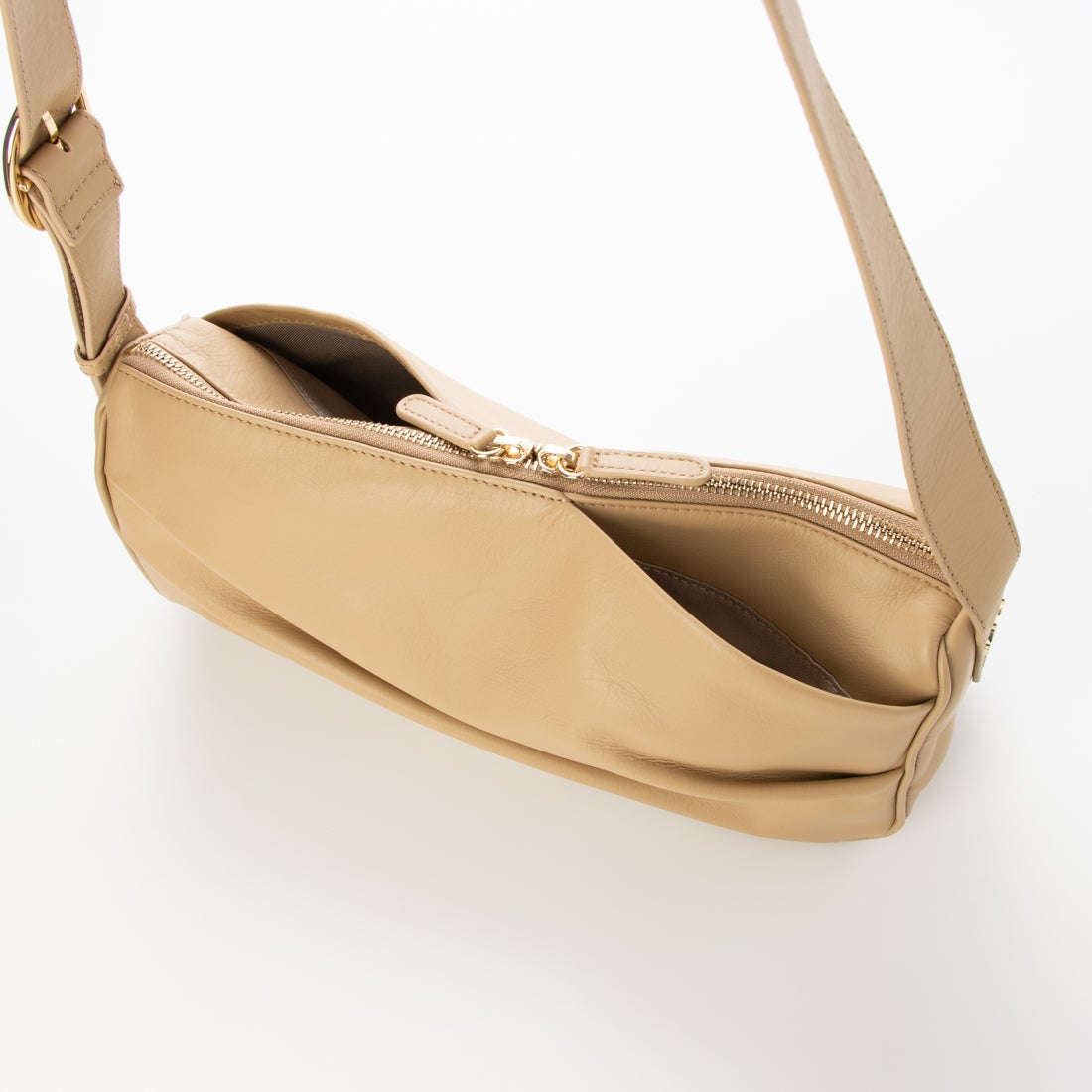 カワカラ cawa color ドレープボディ&ショルダーバッグ （キャメル