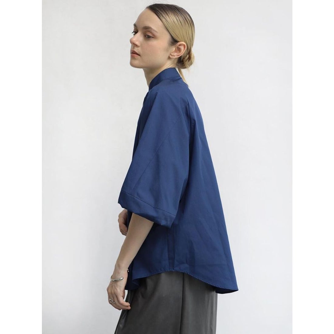 アーガ Aga バルーンハーフスリーブノーカラーシャツ （ブラック