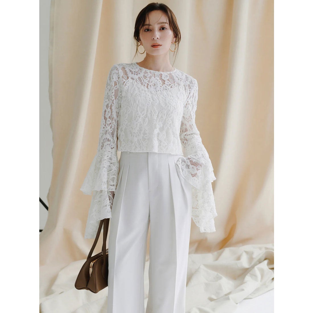 アニュアンス anuans ベロアレースボリュームスリーブブラウス （BLACK