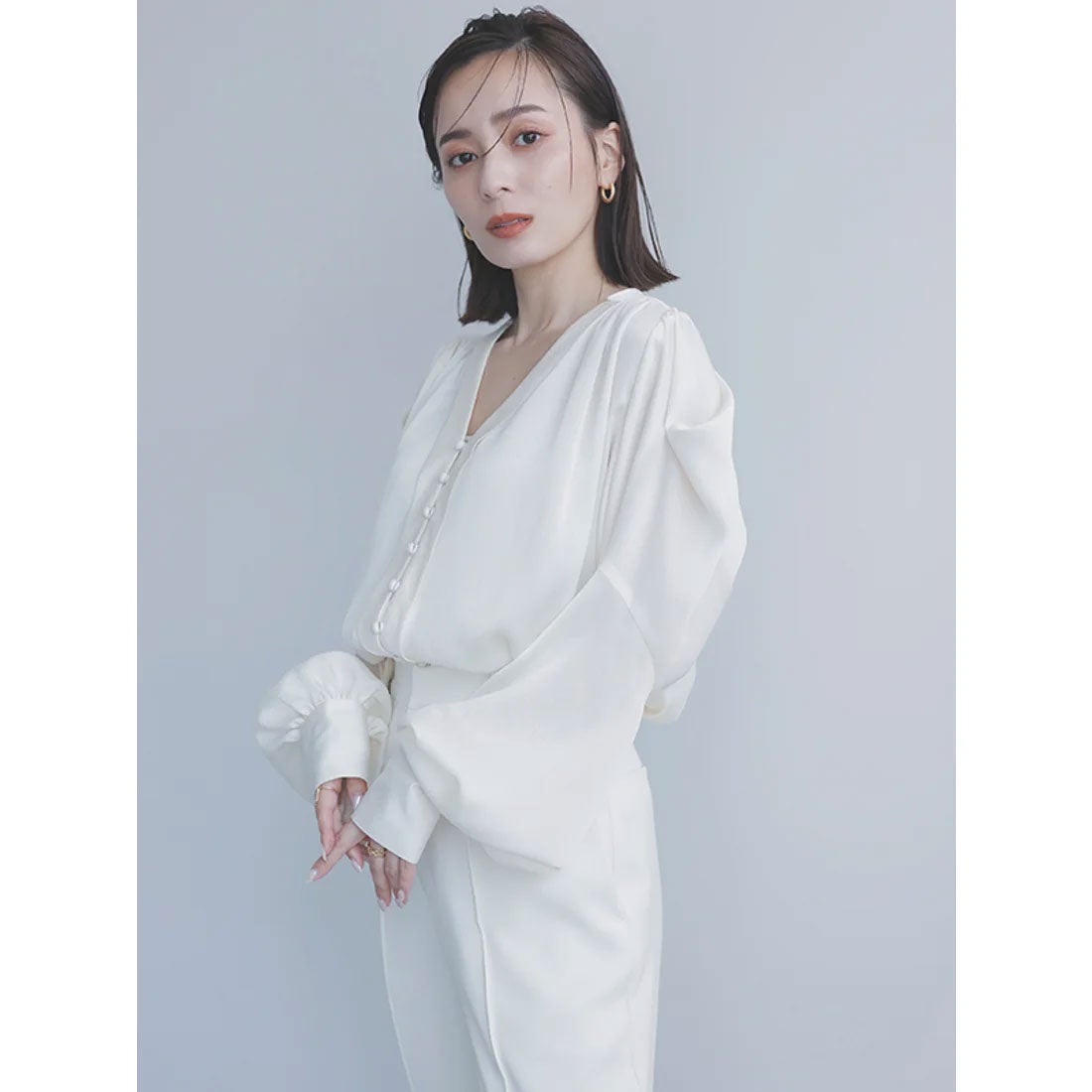 アニュアンス anuans フォルムスリーブタイブラウス （BLACK