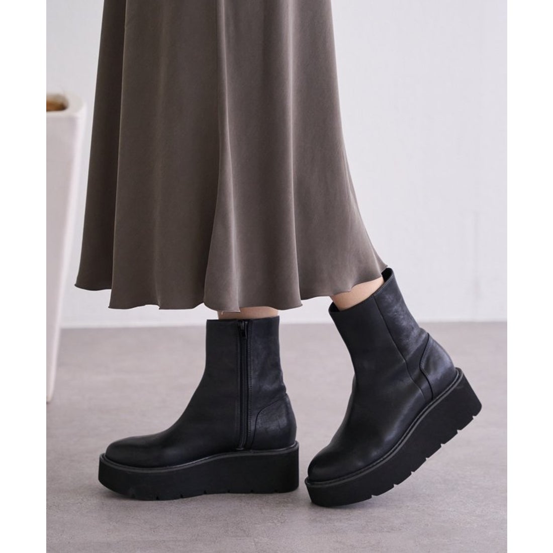 ビアズリー BEARDSLEY 《近日予約開始》レザーミドルブーツ （black