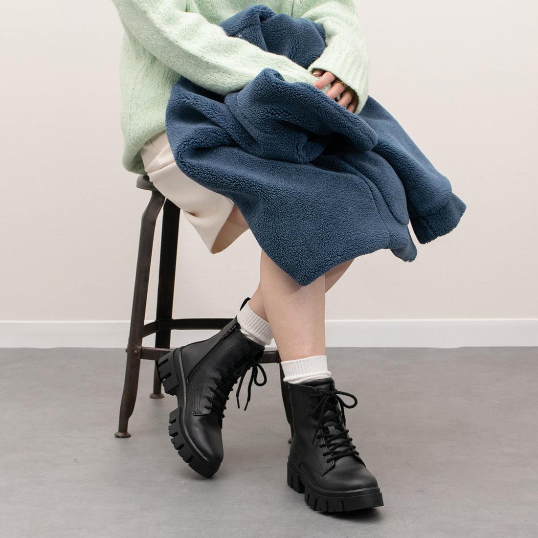 ブソラ bussola 晴雨兼用厚底レースアップショートブーツ （ブラック