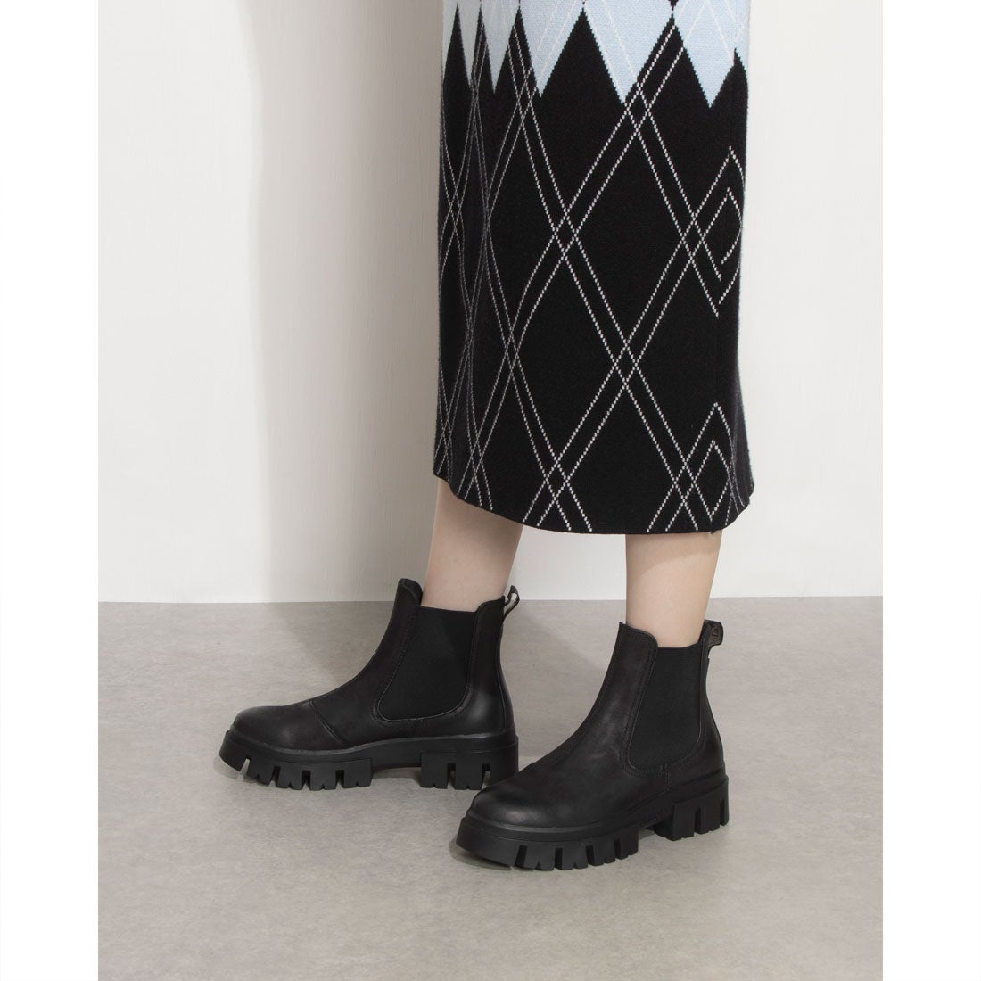 ブソラ bussola 撥水厚底デザインソールサイドゴアブーツ （ブラック