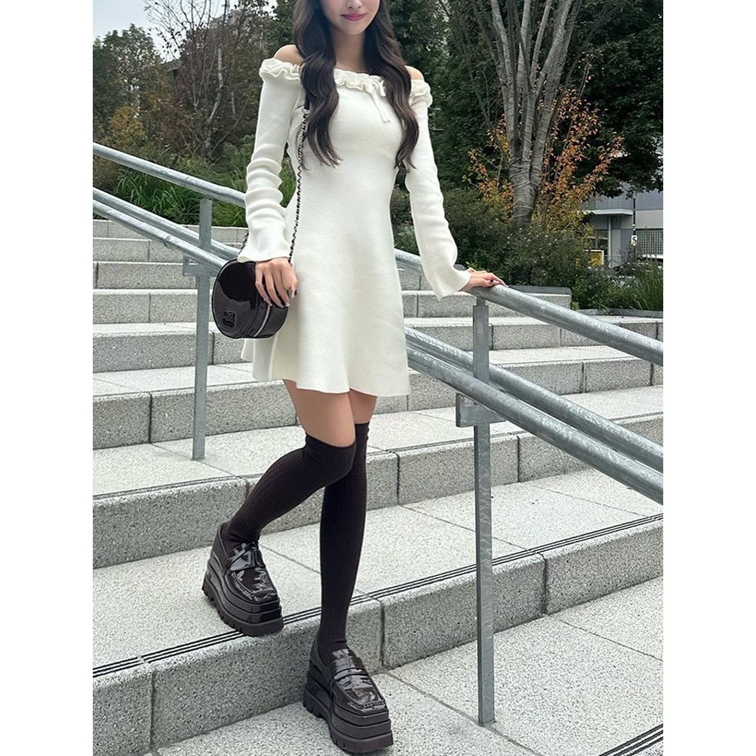 ダーリッチ Darich オフショルダーフリルニットミニワンピース