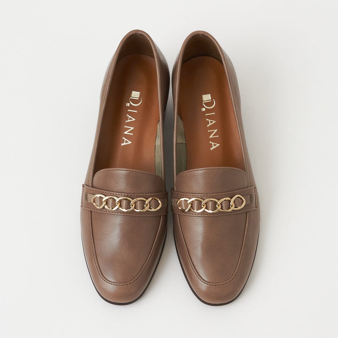 ダイアナ DIANA ヒールアップローファー （ダークベージュカーフ