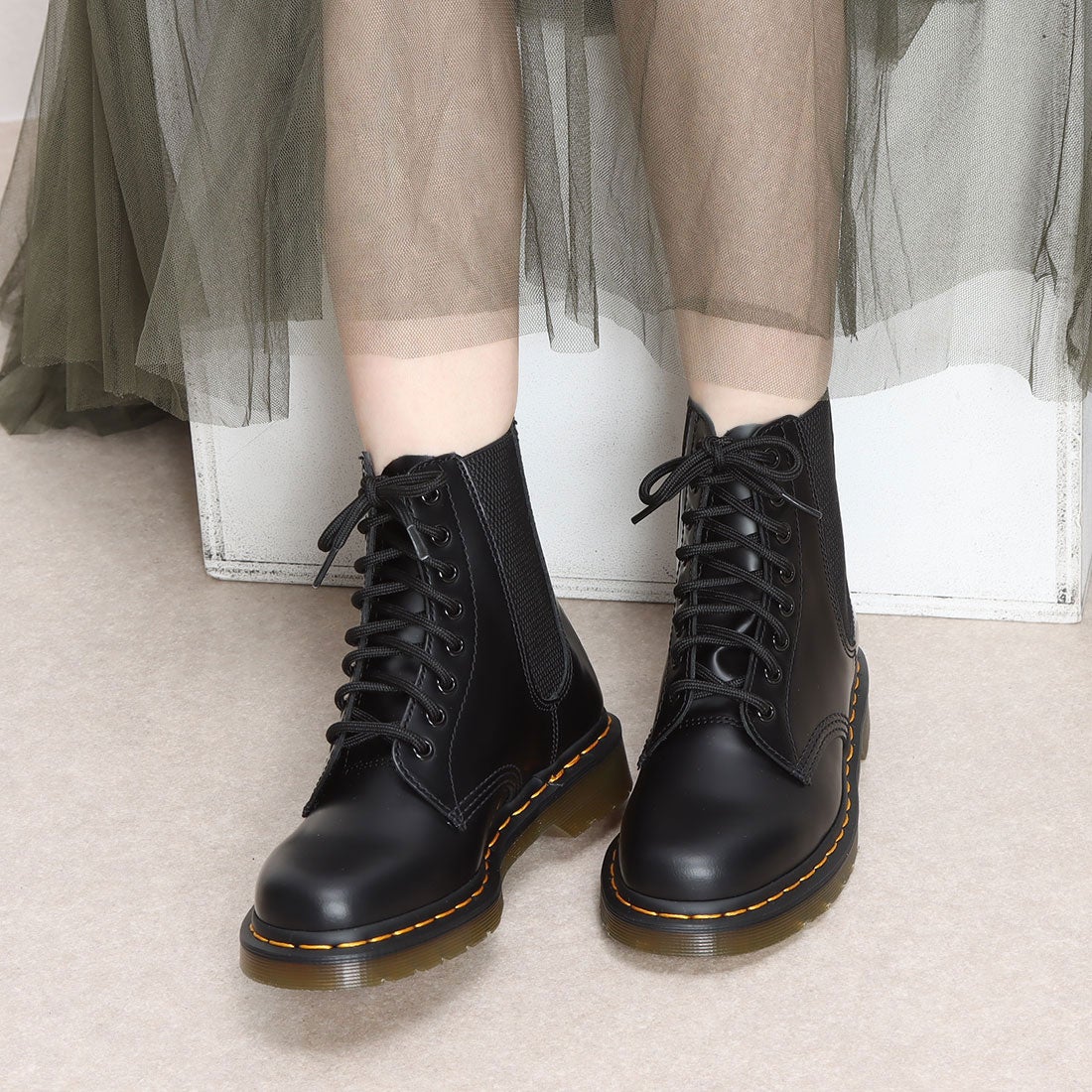 ドクターマーチン Dr.Martens レディース メンズ 8ホールブーツ