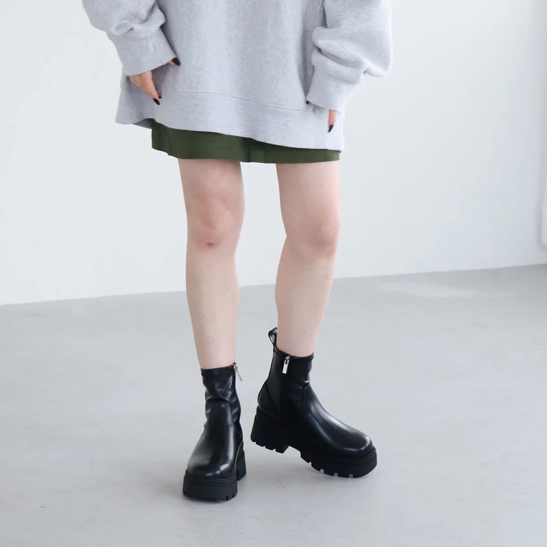 EVOL/イーボル】 ソフトストレッチ厚底ブーツ IX5474 （ブラック