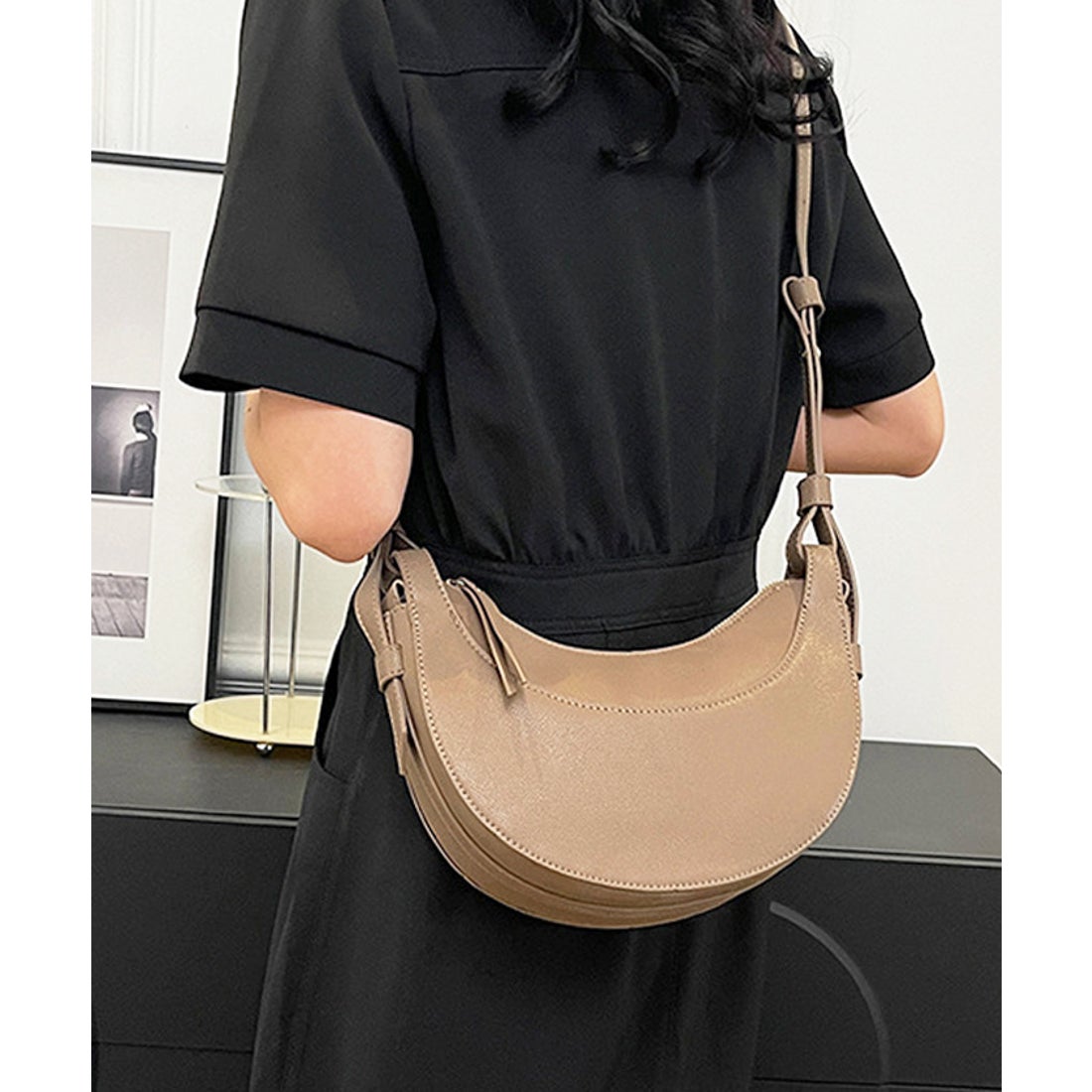 フューティアランド Futier Land 2way三日月型バッグ （グレイッシュ