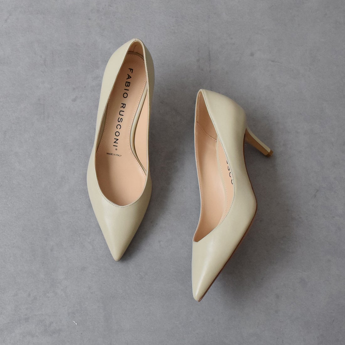 ファビオルスコーニ FABIO RUSCONI ポインテッドトウプレーンパンプス