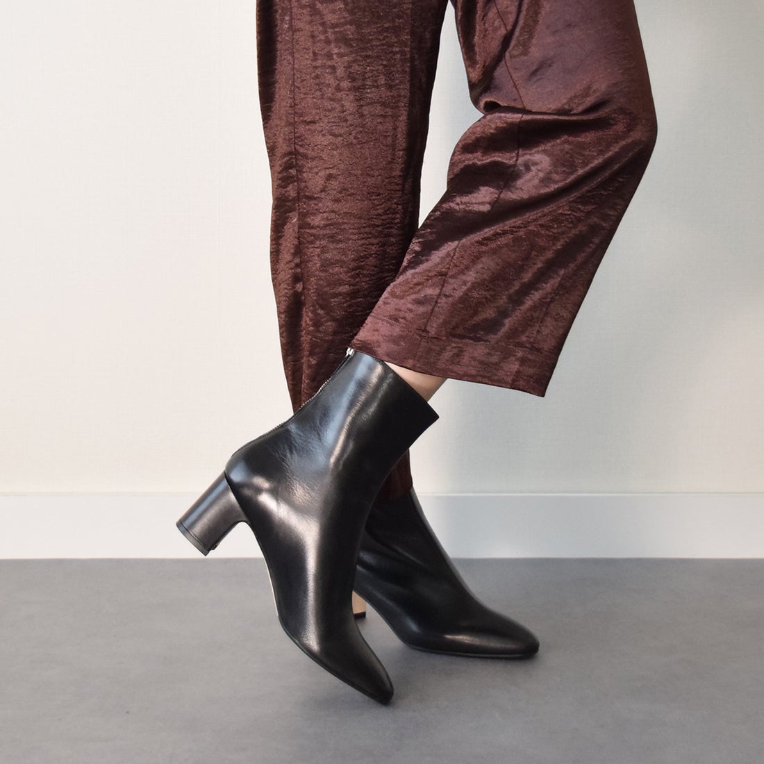 ファビオルスコーニ FABIO RUSCONI バックジップスムースレザー