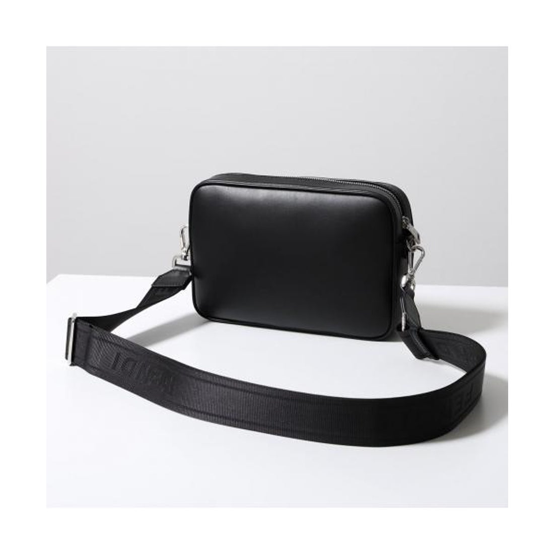 フェンディ FENDI FENDI ショルダーバッグ SQUARED FF CAMERA CASE