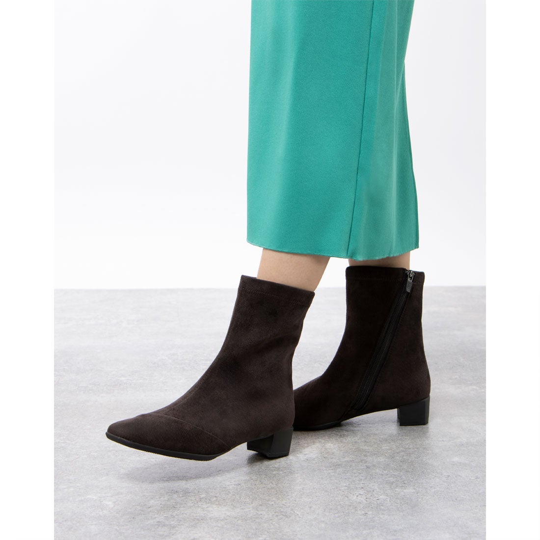 スクエアトゥヒールブーツ （ブラック） -fitfit(フィットフィット