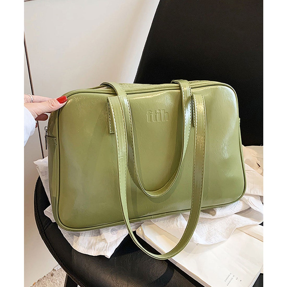 フロージュ florge 【軽量】エナメル調レザースクエアボストンバッグ