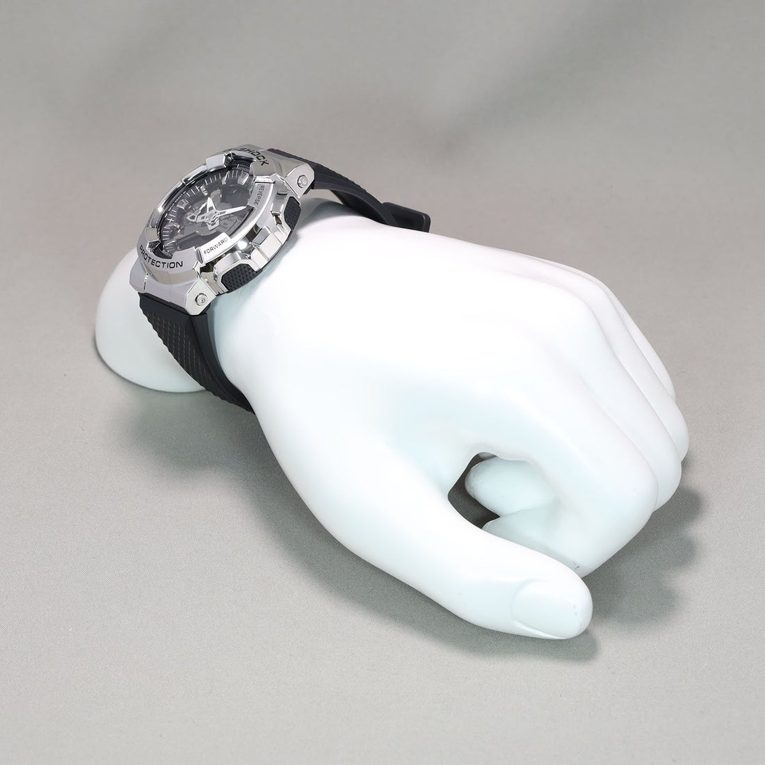 G-SHOCK】GM-110シリーズ / Metal Coveredライン / GM-110-1AJF